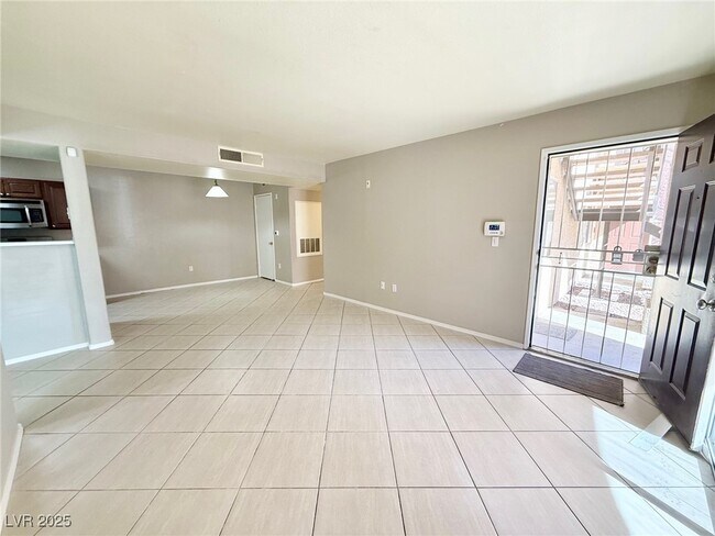 Building Photo - 7885 W Flamingo Rd