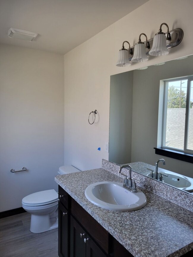 Building Photo - 93 W Jefferson Ave