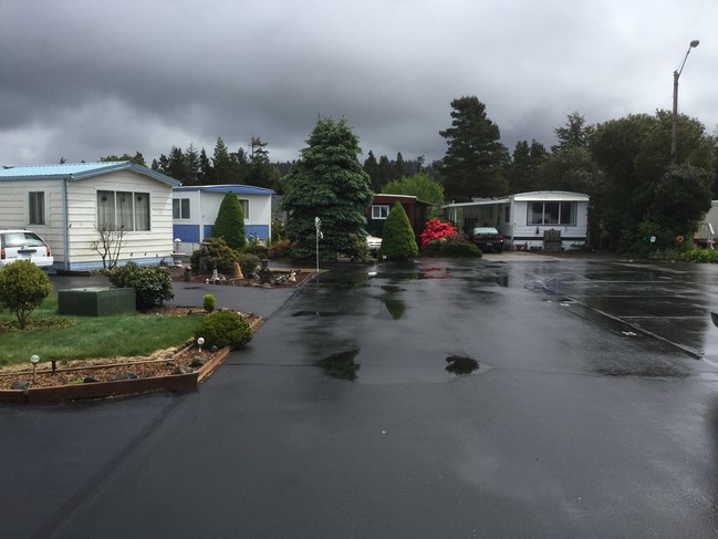 Building Photo - B & E Wayside RV-Mobile Home Park