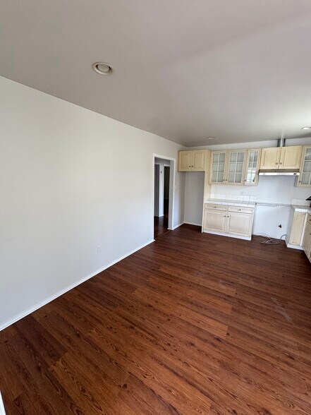 Building Photo - 4037 W 23rd St