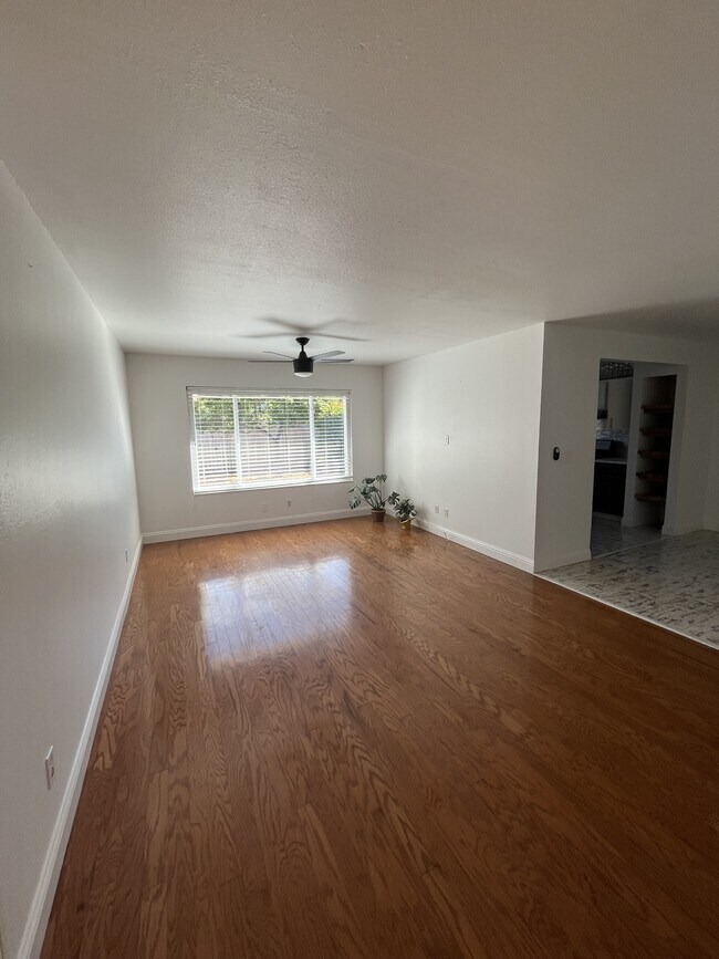 Building Photo - 416 Cambiaso Pl