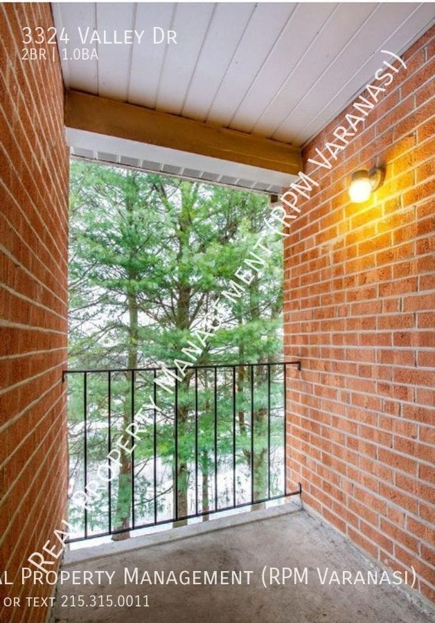 Building Photo - 3324 Valley Dr