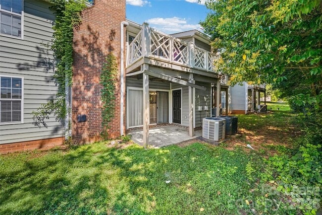 Building Photo - 2920 Iron Gate Ln