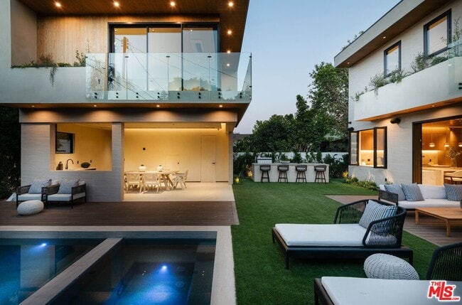 Building Photo - 13229 Hesby St