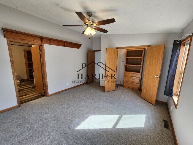 Building Photo - Single Family Home in Kasson, MN