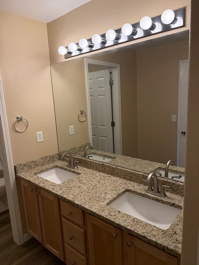 Building Photo - 12711 Colorado Blvd