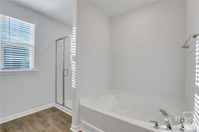 Building Photo - 10 Ashmont St