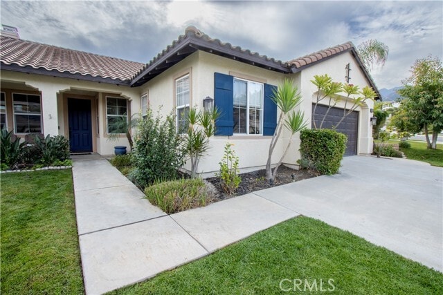 Building Photo - 23650 Aquacate Rd