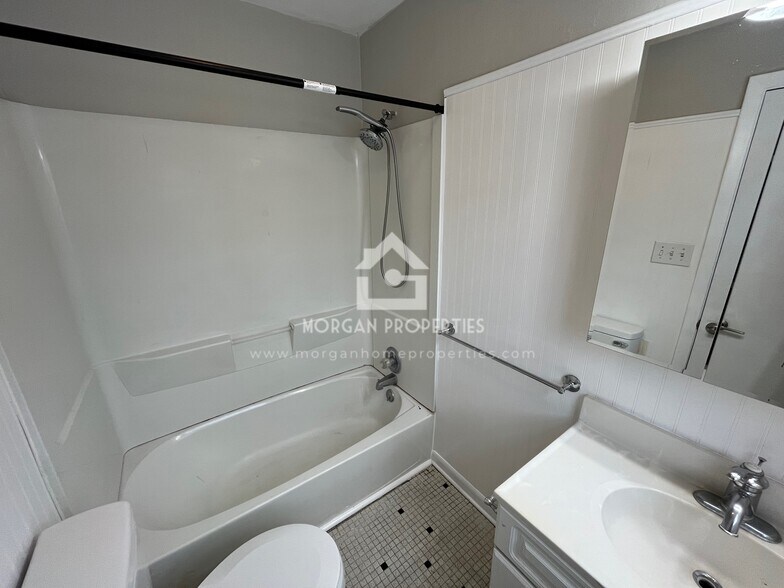 Building Photo - 192 Ringwood Way