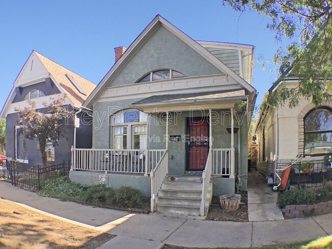 Building Photo - 1032 E 24th Ave