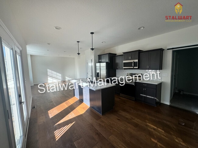 Building Photo - Maintenance free living in Blue Valley School district