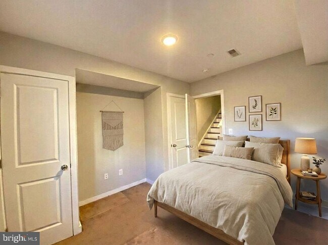 Building Photo - 1708 N Bouvier St