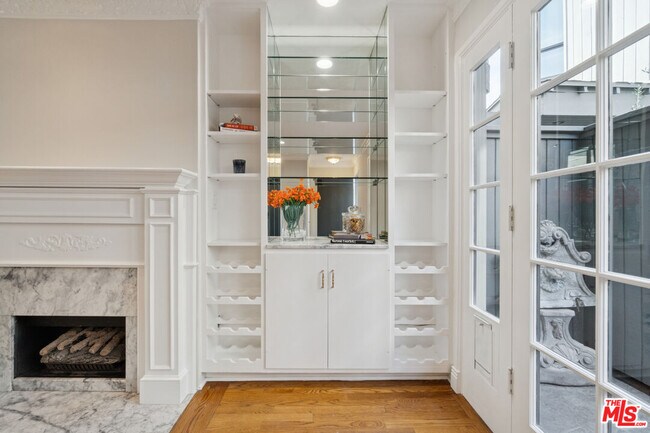 Building Photo - 880 Hilldale Ave