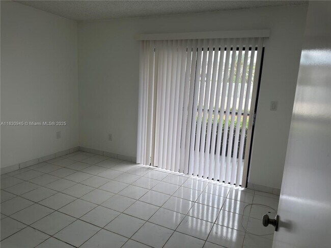Building Photo - 9701 Hammocks Blvd