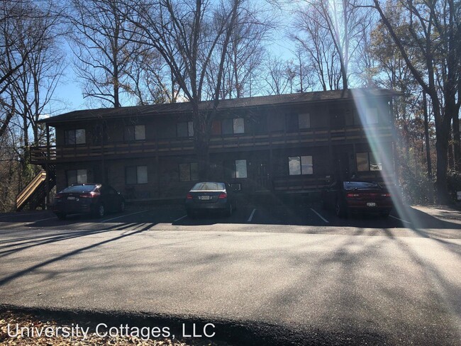 Primary Photo - 814 Creekside Dr