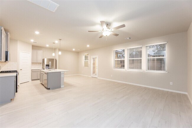 Building Photo - 18484 Sunrise Maple Drive, Montgomery, TX ...