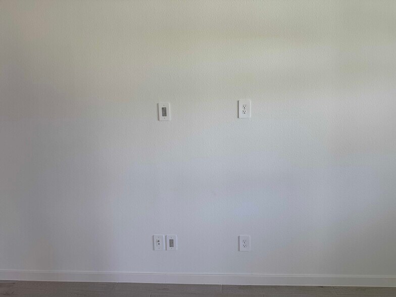 Building Photo - 74 Tequesta Ct