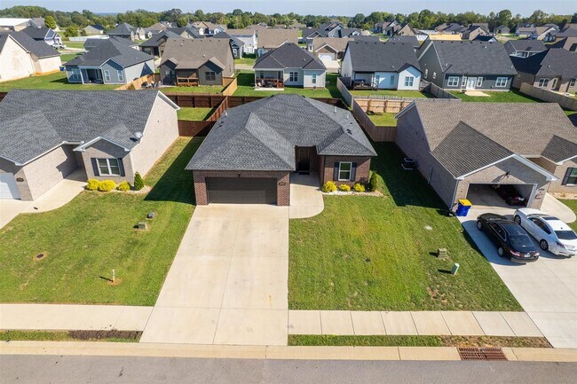 Building Photo - 2321 Trenton Ln