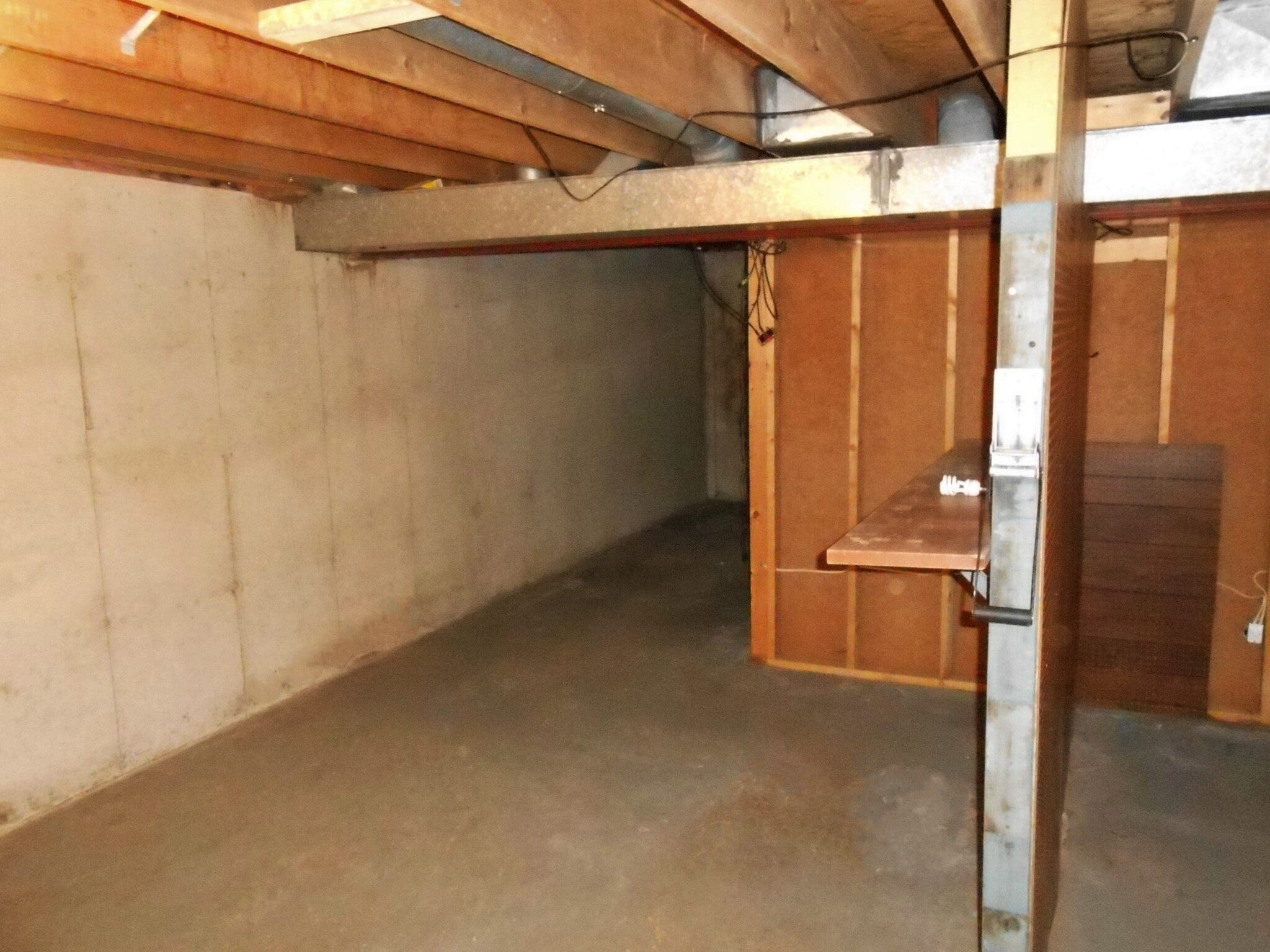 Building Photo - 1701 Elka Ln
