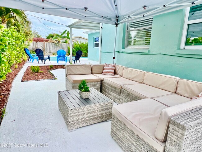 Building Photo - 133 NE 1st St