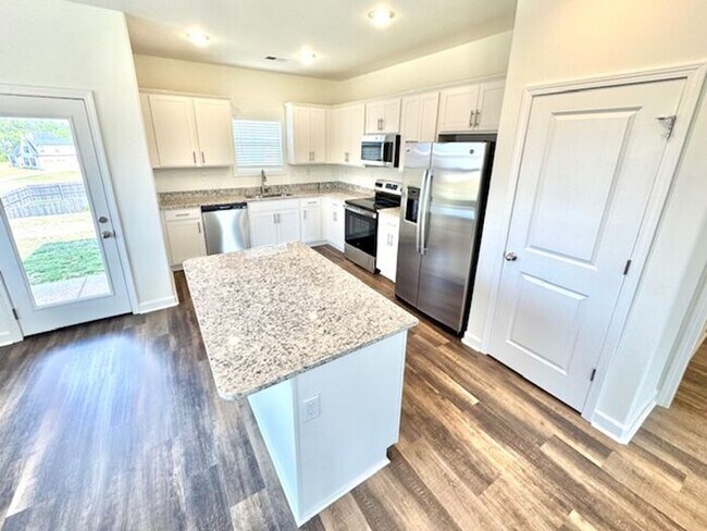 Building Photo - OPEN HOUSE! Now Leasing 4br/2.5 bath- Oakland- New Construction