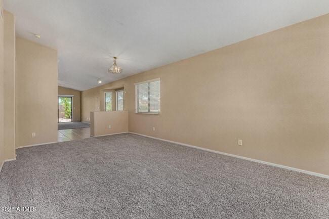 Building Photo - 13861 W Elm St