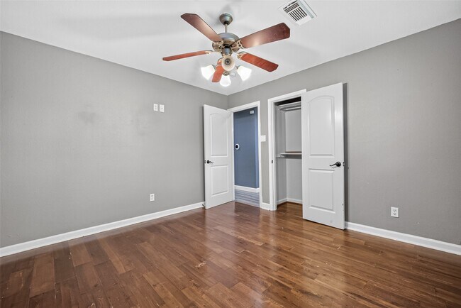 Building Photo - 7713 Yoe St