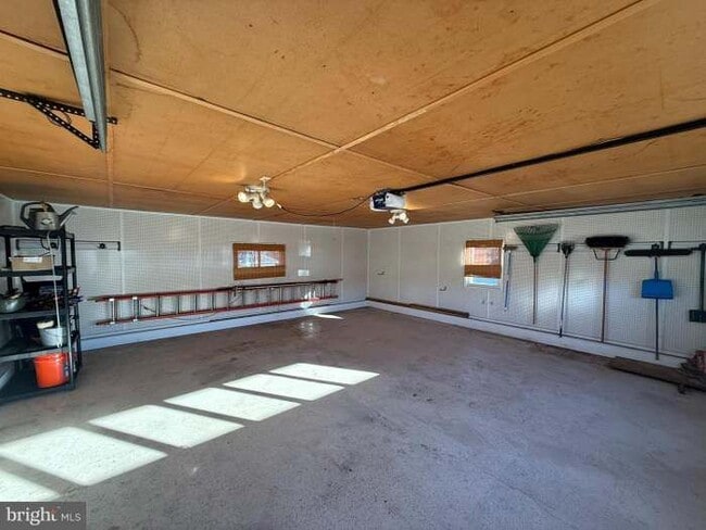 Building Photo - 539 US-206