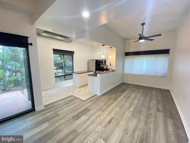 Building Photo - 124 Roberts Ln