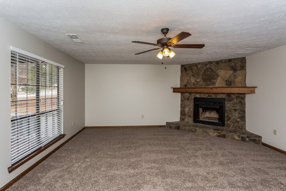 Building Photo - 295 Summertown Dr