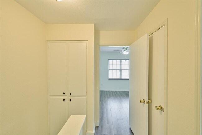 Building Photo - 2308 Winrock Blvd