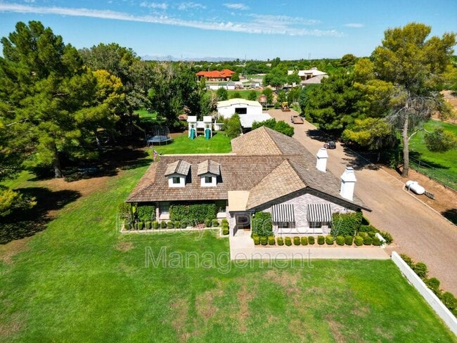 Building Photo - 2672 E Mesquite St