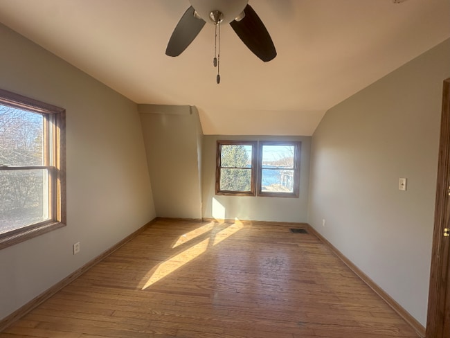 Building Photo - 604 Wilmot Ave