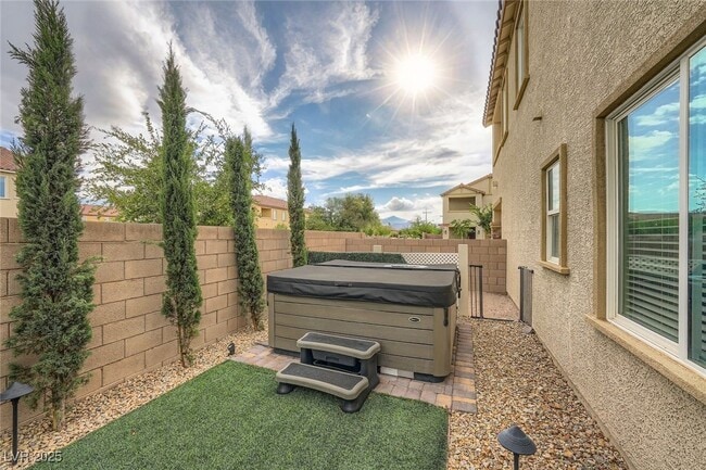 Building Photo - 5990 Viscaya Grv St