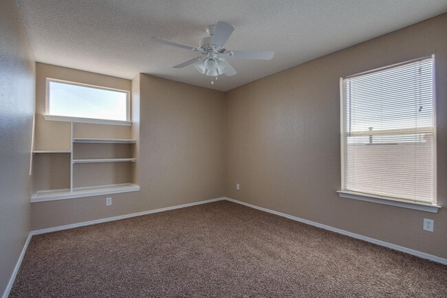 Building Photo - 14185 Tierra Halcon Dr