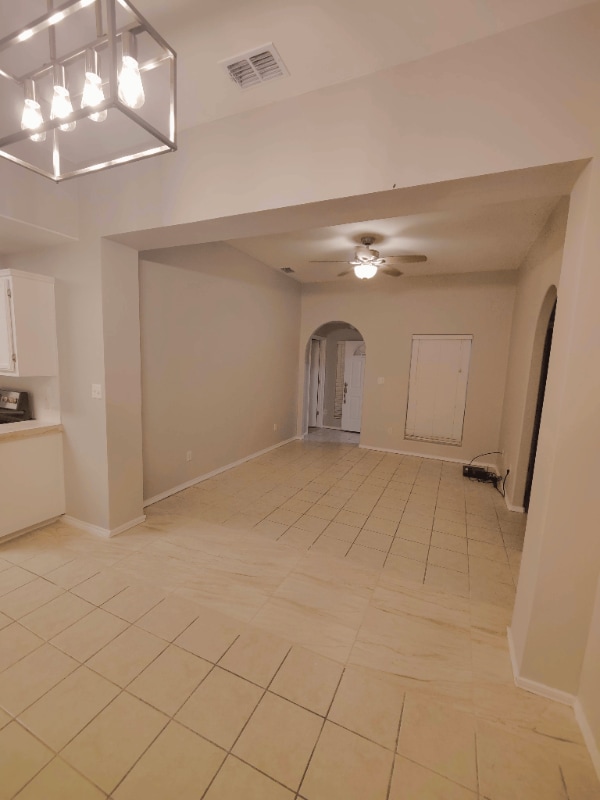 Building Photo - 2803 Pompeii St