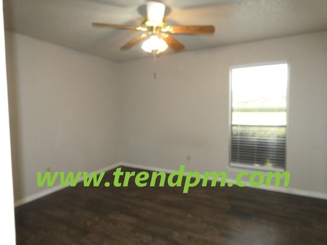 Building Photo - 412 Asbury Dr