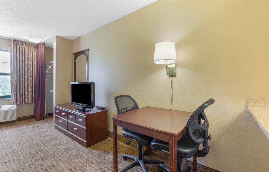 Building Photo - Furnished Studio-Chicago - Romeoville - Bo...
