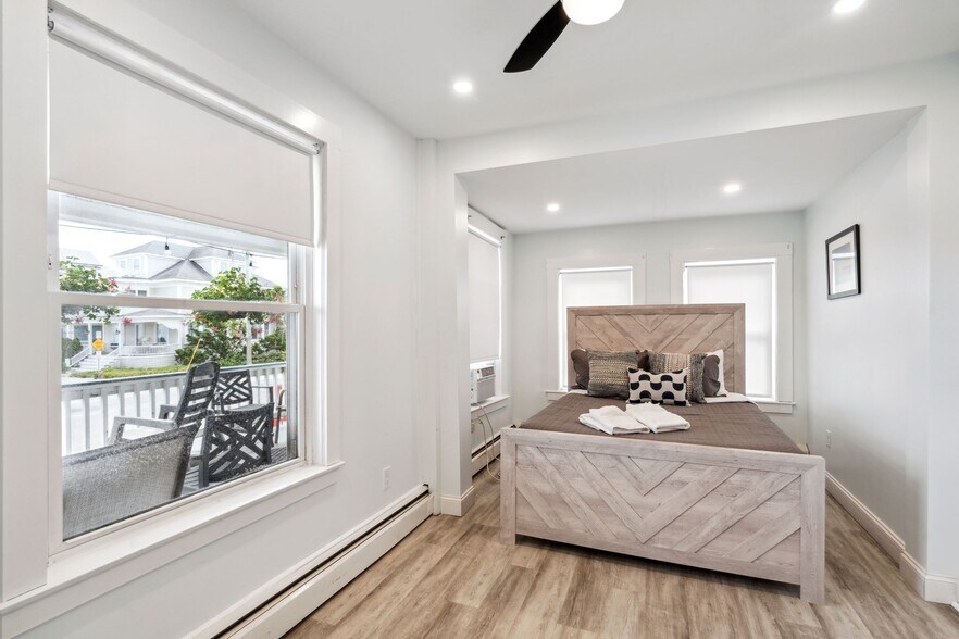 Bedroom 1 - 61 Ocean Blvd