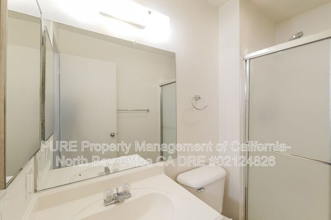 Building Photo - 2305 Cross Ave