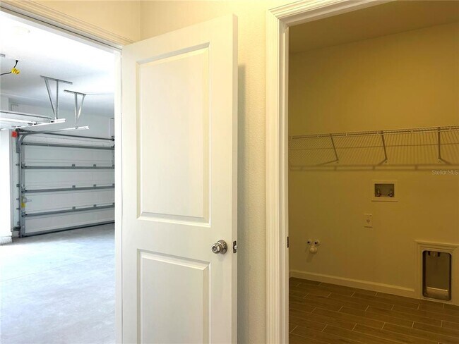 Building Photo - 6637 SW 89th Loop