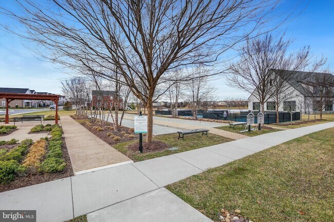 Building Photo - 23651 Havelock Walk Ter