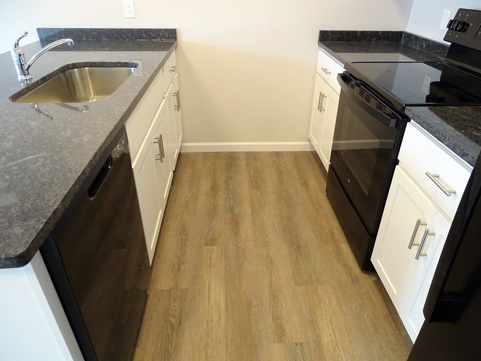 Building Photo - 26 Cobblestone Ct