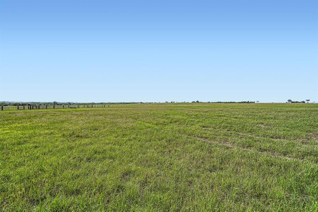 Building Photo - 1850 Co Rd 105