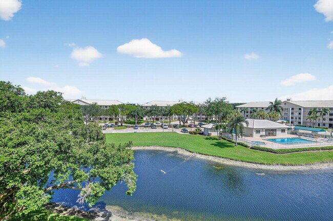 Building Photo - 6205 Balboa Cir