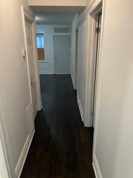 Hallway to Kitchen, Bathroom, and Bedrooms - 4872 W Homer St