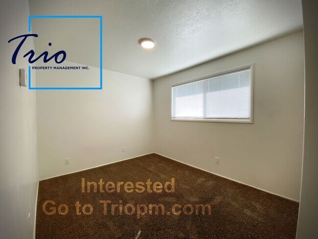 Building Photo - 3515 E Amazon Dr