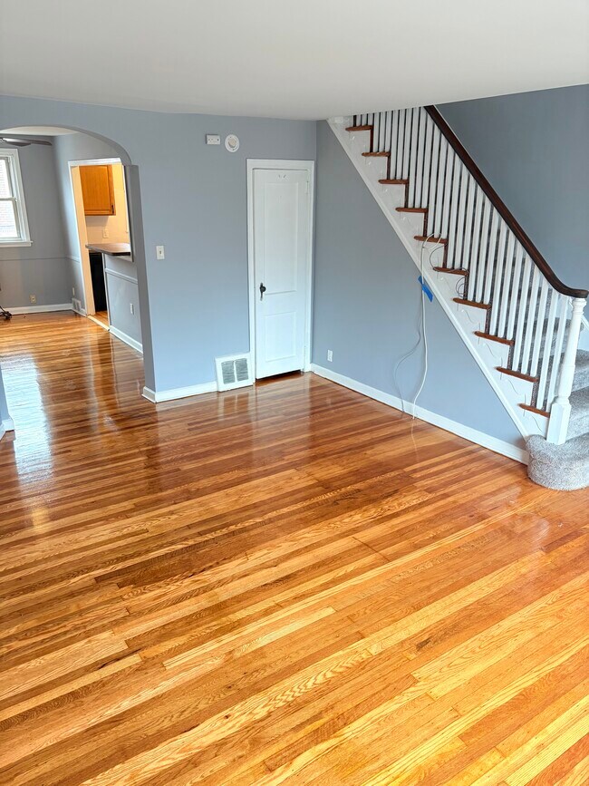 Building Photo - 229 Higbee St