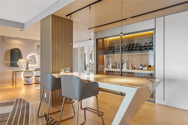 Building Photo - 5242 Fisher Island Dr