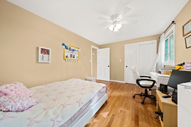 Building Photo - 95 Pilgrim Cir